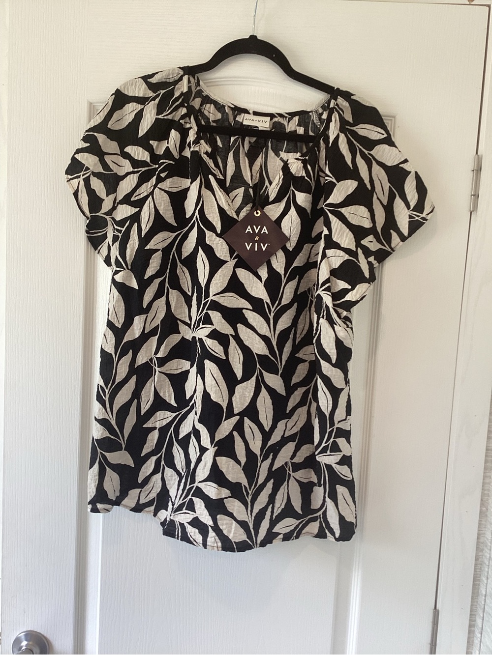 Ava & Viv Black and Cream Leaf-Print Peasant Blouse 2XL BNWT